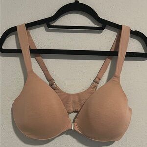 Simple Tan T-Shirt Bra with Molded Cups and Adjustable Straps